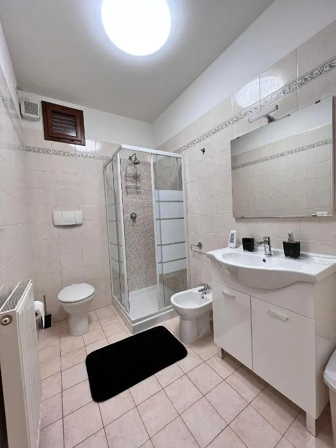 Adriana Apartman Sirmione 0*,  Olaszország